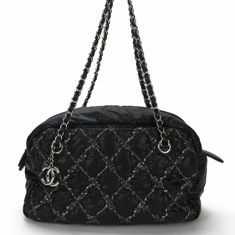 Chanel  Nylon Handbag Shoulder Bag Tote Bag (Pre-Owned)