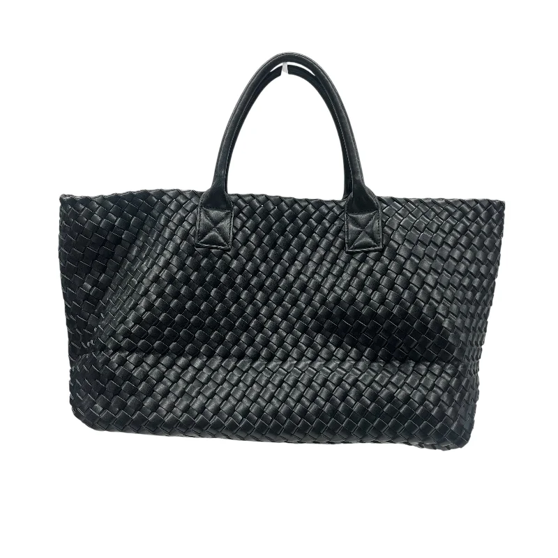 Tote By Clothes Mentor In Black, Size:Medium