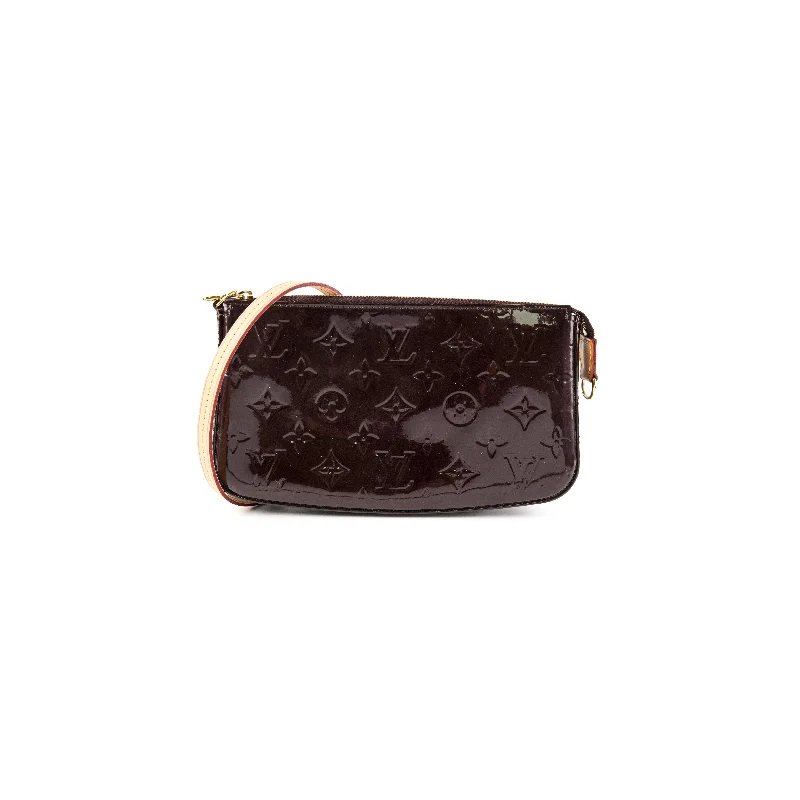 Louis Vuitton Vernis Pochette Accessories Bag